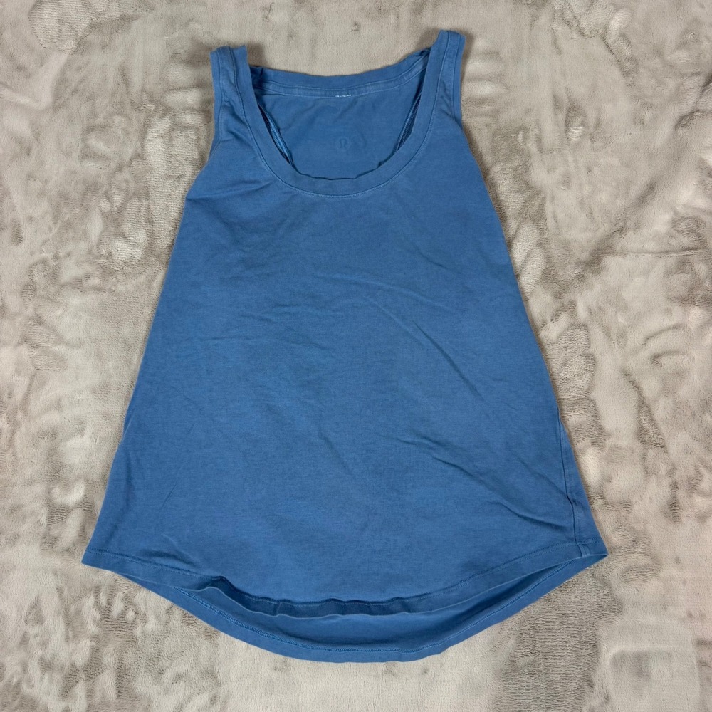 Lululemon Blue Racerback Activewear Tank Top Size 2 Curved Hem Yoga Training
